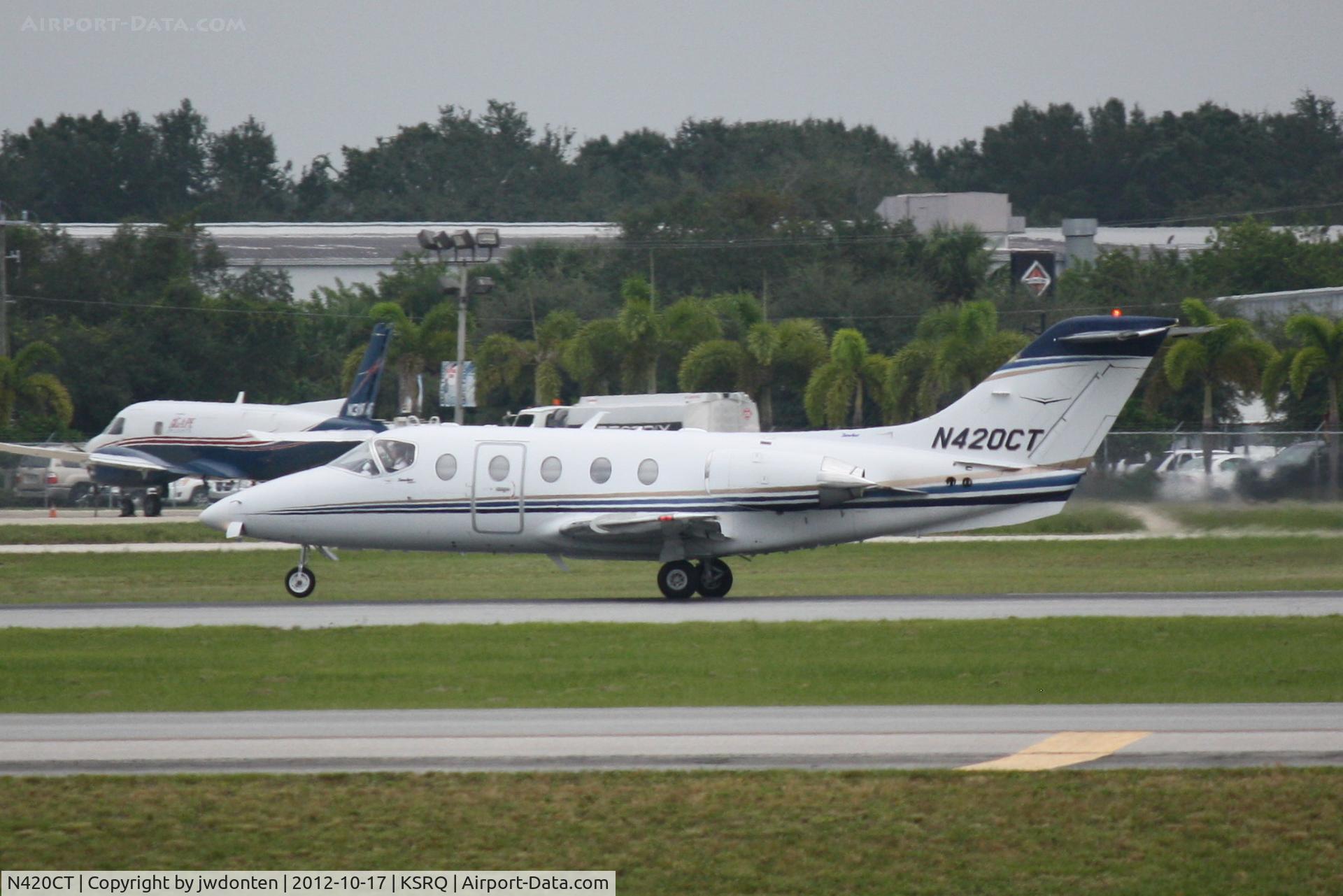 N420CT, 2007 Raytheon Beechjet 400A C/N RK-517, Beechcraft Beechjet (N420CT) departs Sarasota-Bradenton International Airport enroute to Palm Beach International Airport