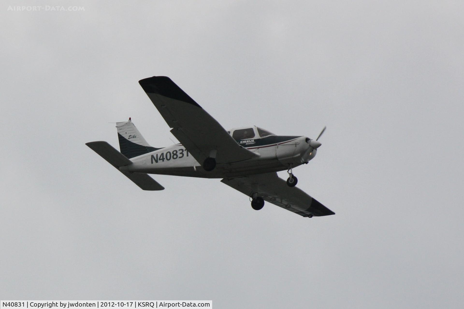 N40831, 1973 Piper PA-28-151 C/N 28-7415092, Piper Cherokee  (N40831) on approach to Sarasota-Bradenton International Airport