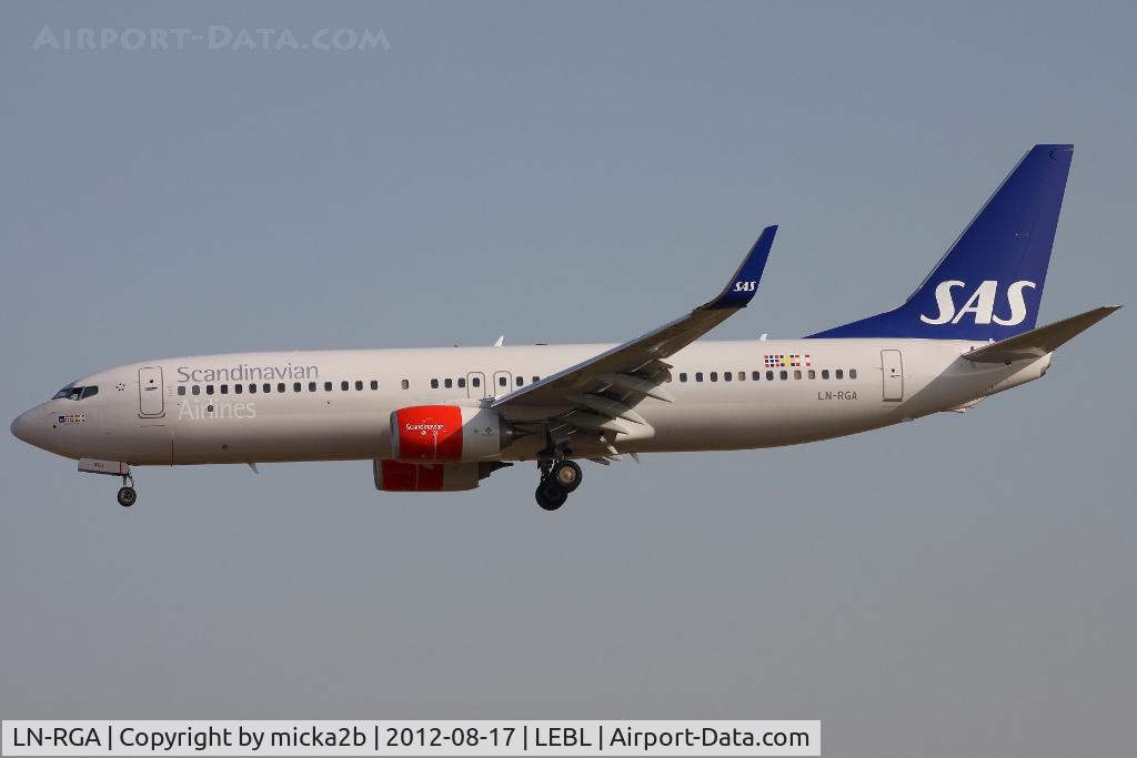 LN-RGA, 2012 Boeing 737-86N C/N 39397, Landing