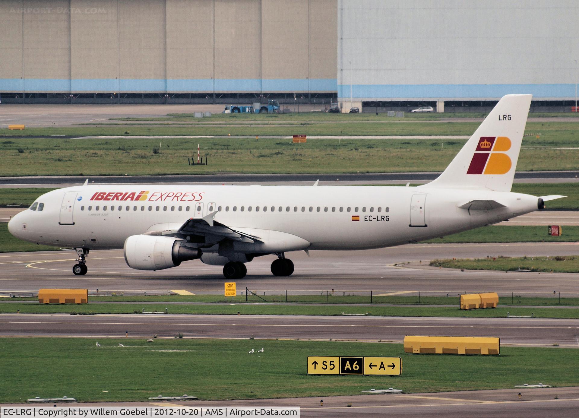 EC-LRG, 2001 Airbus A320-214 C/N 1516, Taxi to the runway l18 of Schiphol Airport