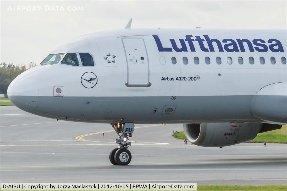 D-AIPU, 1990 Airbus A320-211 C/N 135, Airbus A320-211