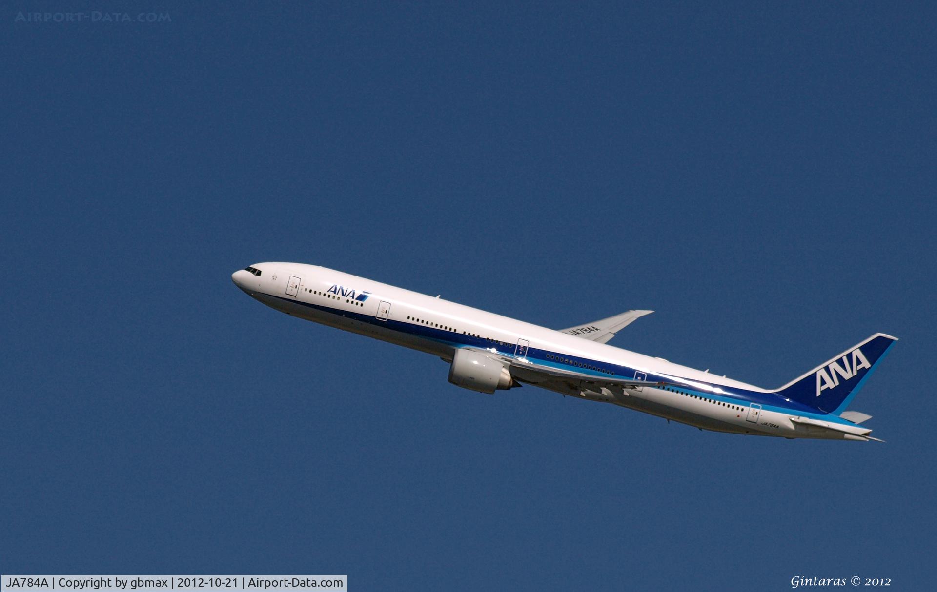 JA784A, 2009 Boeing 777-381/ER C/N 37950, After take-off from JFK