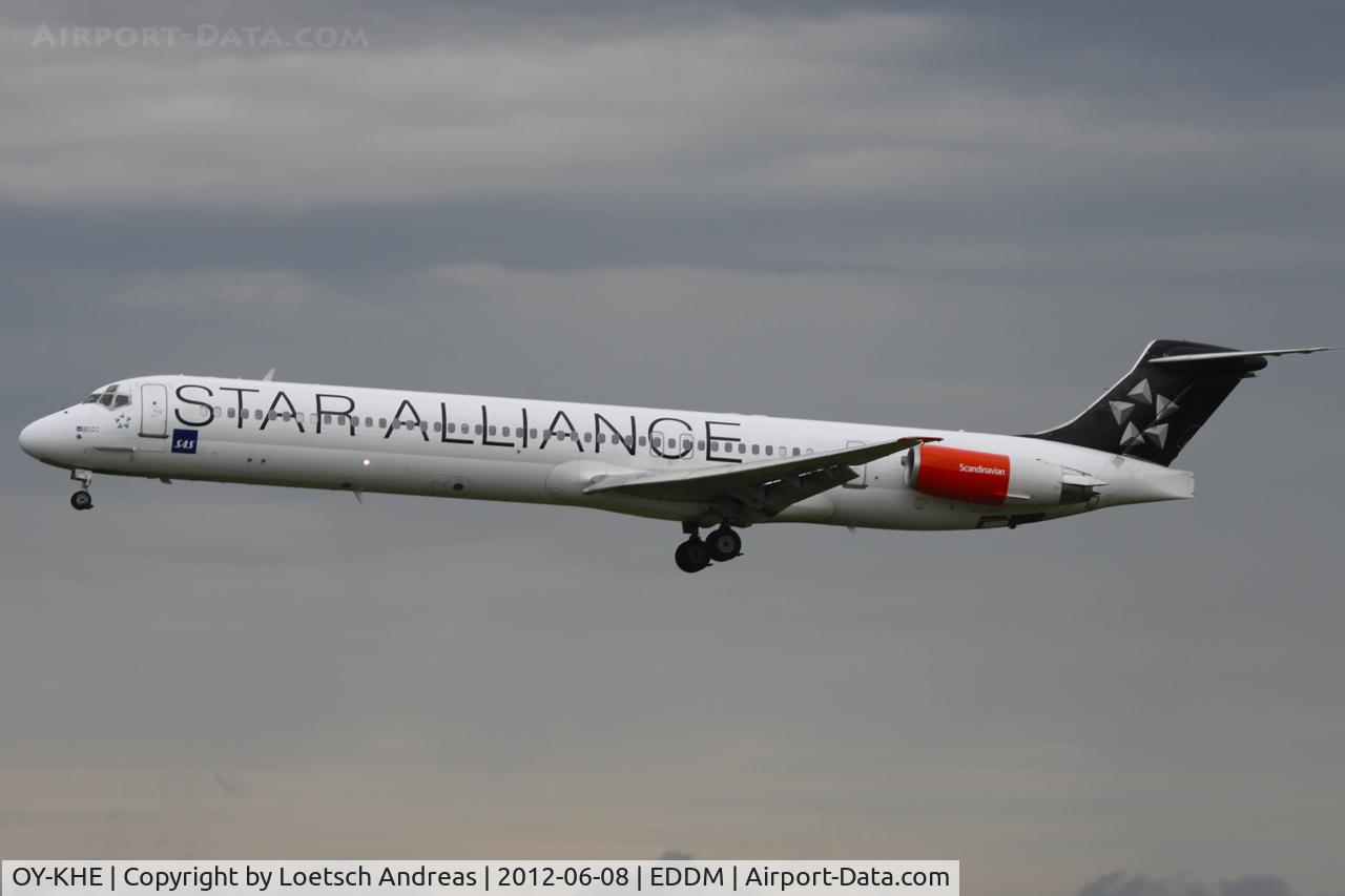OY-KHE, 1988 McDonnell Douglas MD-82 (DC-9-82) C/N 49604, SAS Star Alliance colors