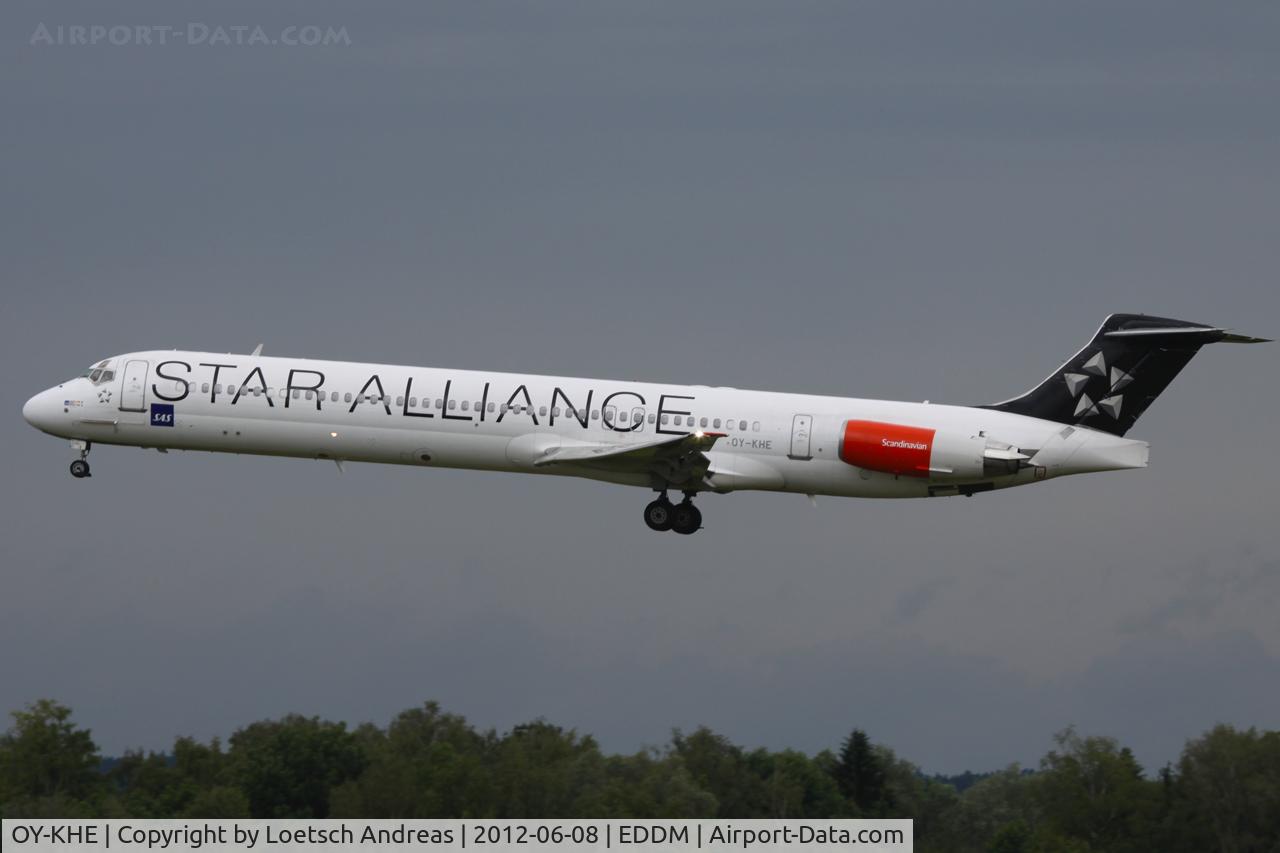 OY-KHE, 1988 McDonnell Douglas MD-82 (DC-9-82) C/N 49604, SYS Star Alliance