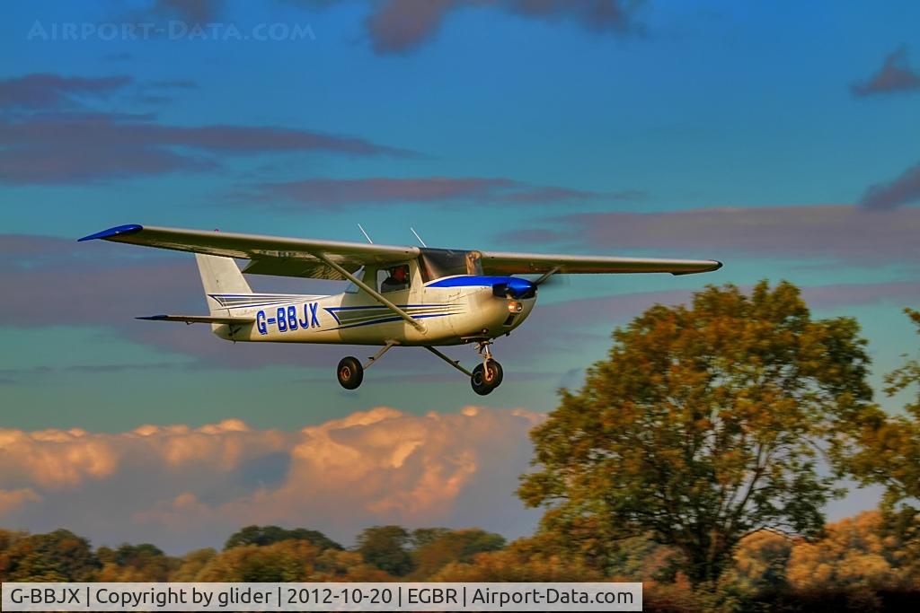 G-BBJX, 1974 Reims F150L C/N 1017, Local Flying School on finals