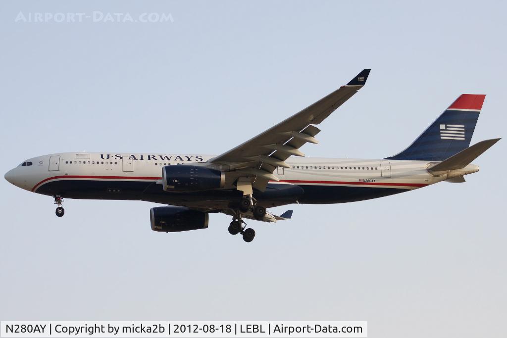 N280AY, 2009 Airbus A330-243 C/N 1022, Landing