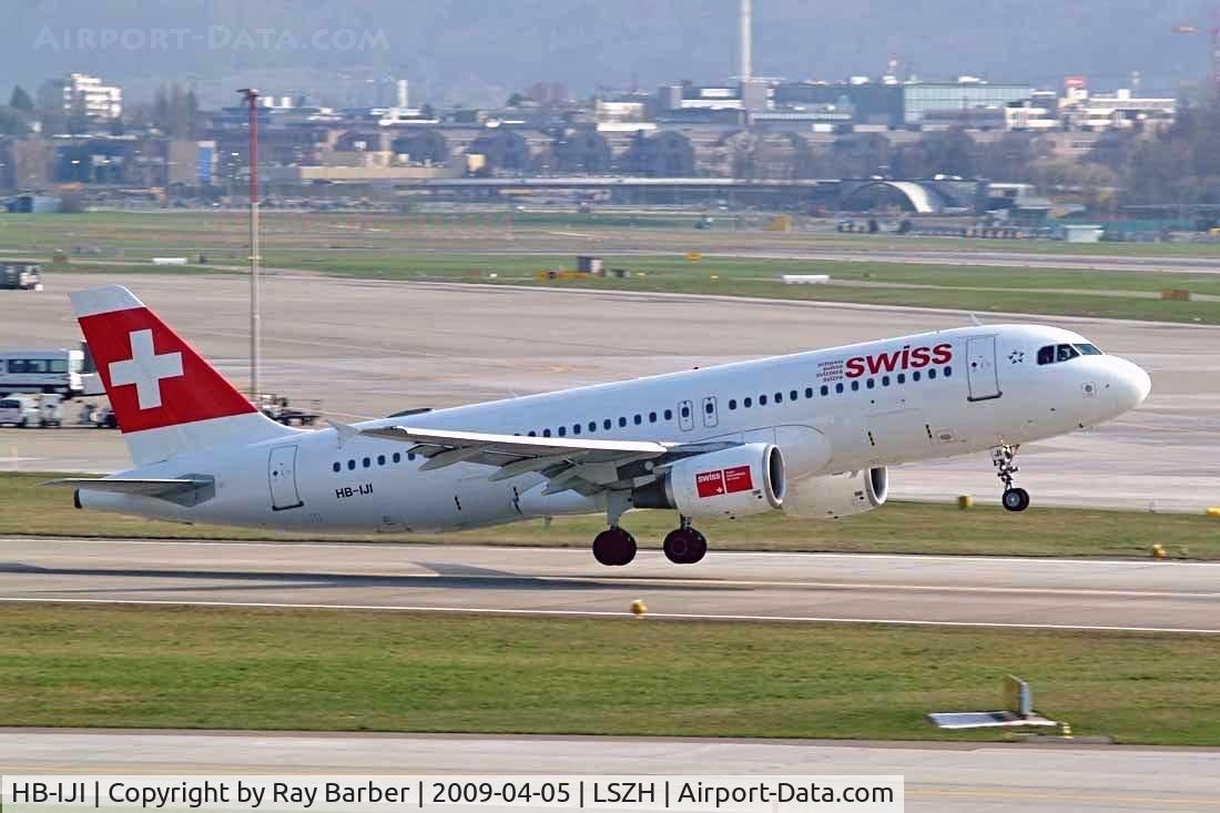 HB-IJI, 1996 Airbus A320-214 C/N 0577, Airbus A320-214 [0577] (Swiss International Air Lines) Zurich~HB 05/04/2009