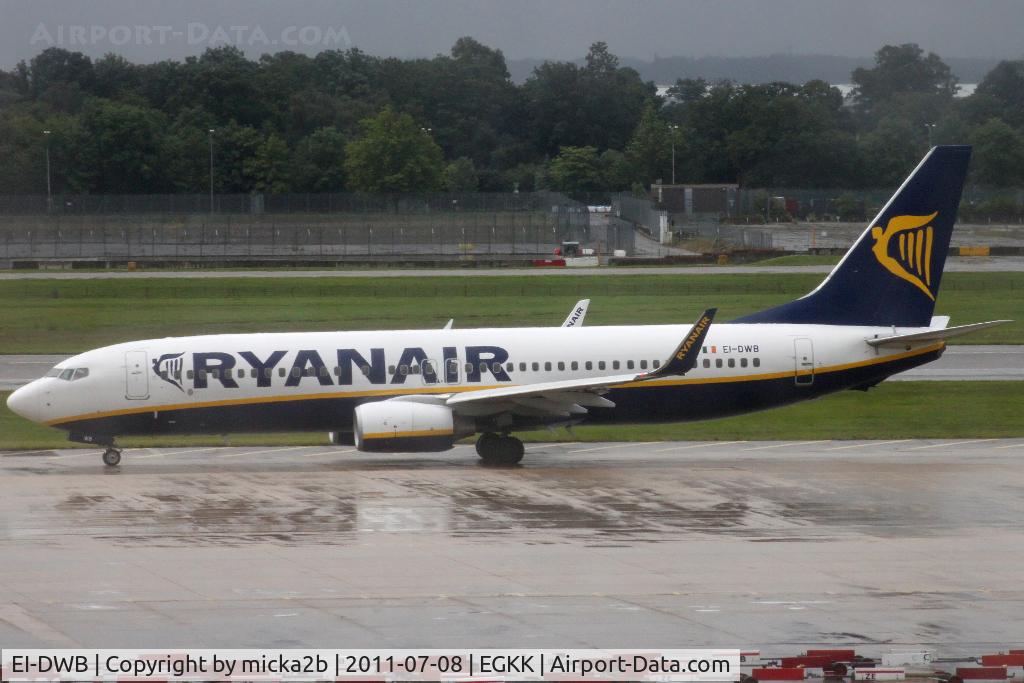 EI-DWB, 2007 Boeing 737-8AS C/N 36075, Taxiing