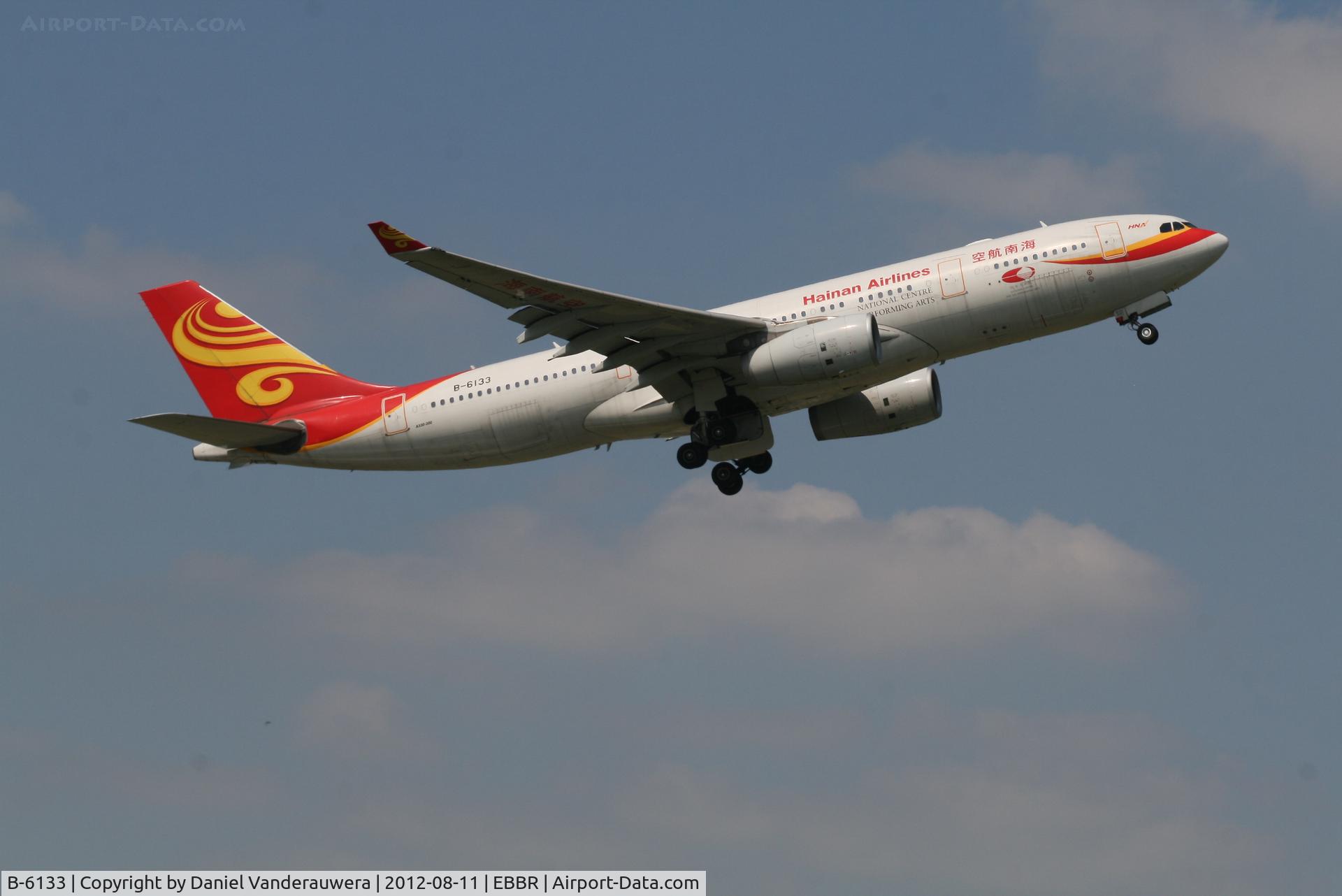 B-6133, 2009 Airbus A330-243 C/N 982, Flight HU492 is climbing from RWY 07R