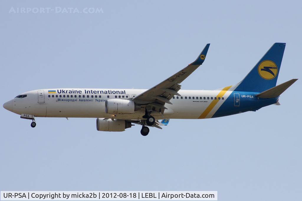 UR-PSA, 2009 Boeing 737-8HX C/N 29658, Landing