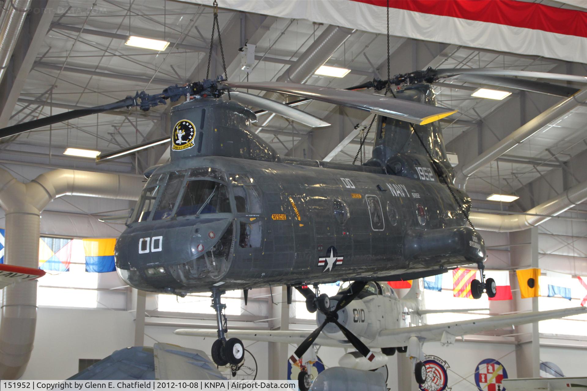 151952, Boeing Vertol HH-46A Sea Knight C/N 2102, Naval Aviation Museum