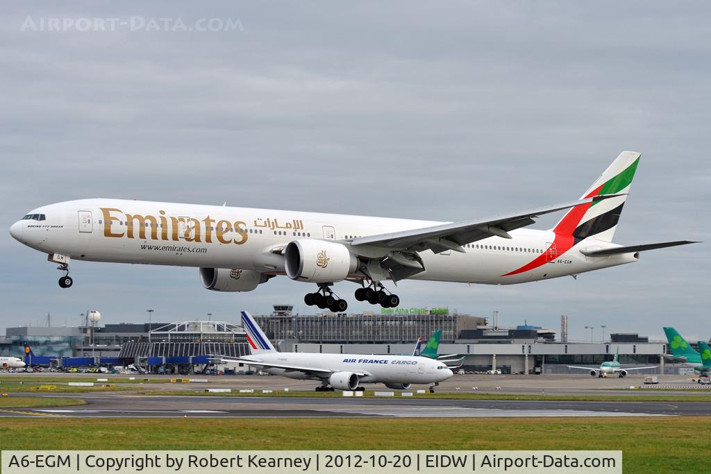 A6-EGM, 2012 Boeing 777-31H/ER C/N 41073, Not often are there two B777's at EIDW
