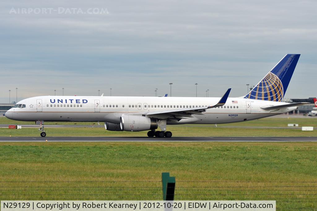 N29129, 1998 Boeing 757-224 C/N 28969, Lining up r/w 28