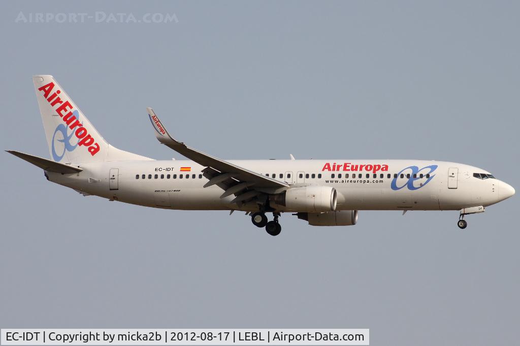 EC-IDT, 2002 Boeing 737-86Q C/N 30281, Landing