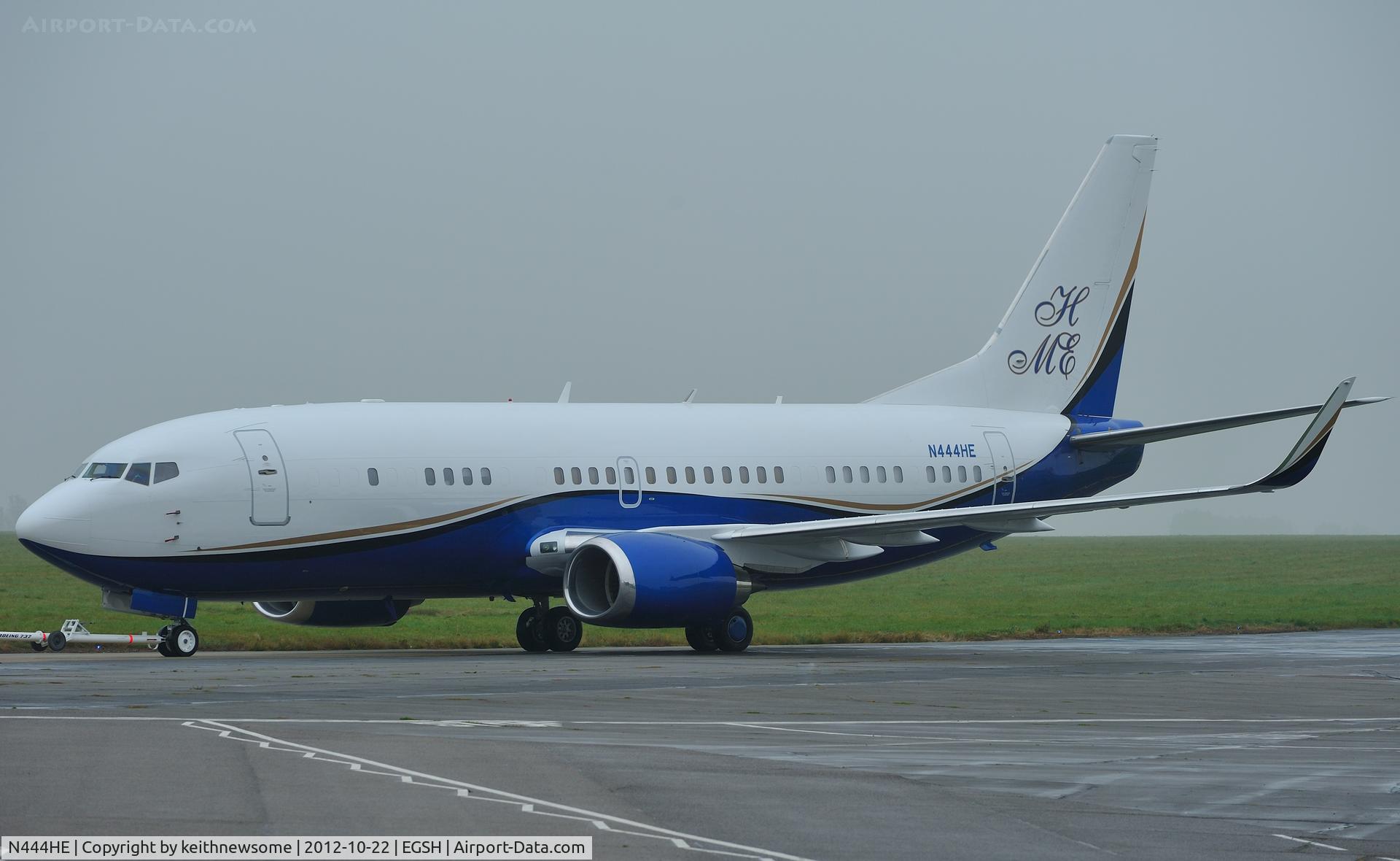 N444HE, 1987 Boeing 737-300 C/N 23800, Preparing to depart on a foggy morning !
