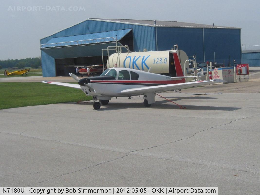 N7180U, 1964 Mooney M20C Ranger C/N 2762, On the ramp at Kokomo, IN