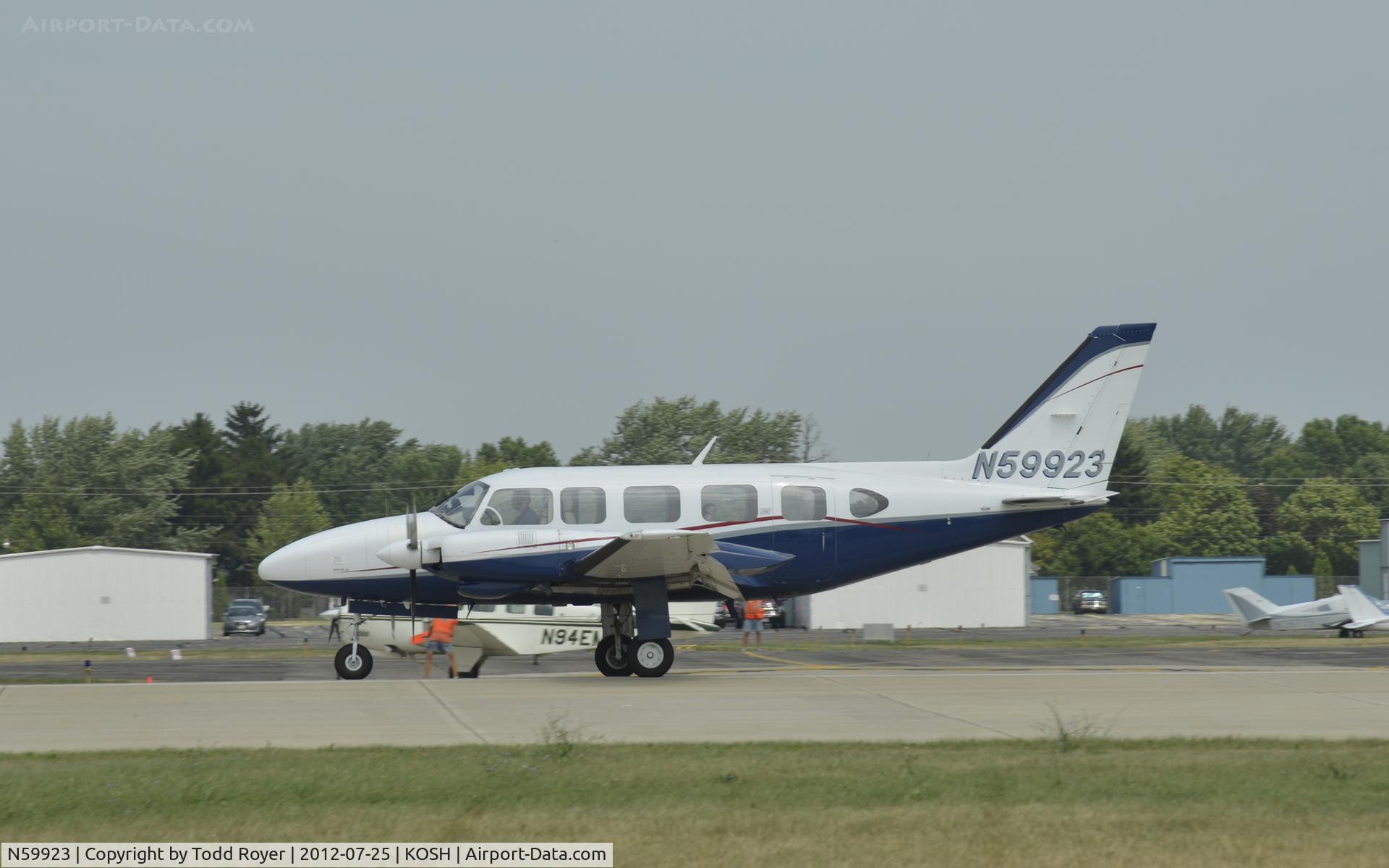 N59923, 1975 Piper PA-31-350 Chieftain C/N 31-7552040, Airventure 2012