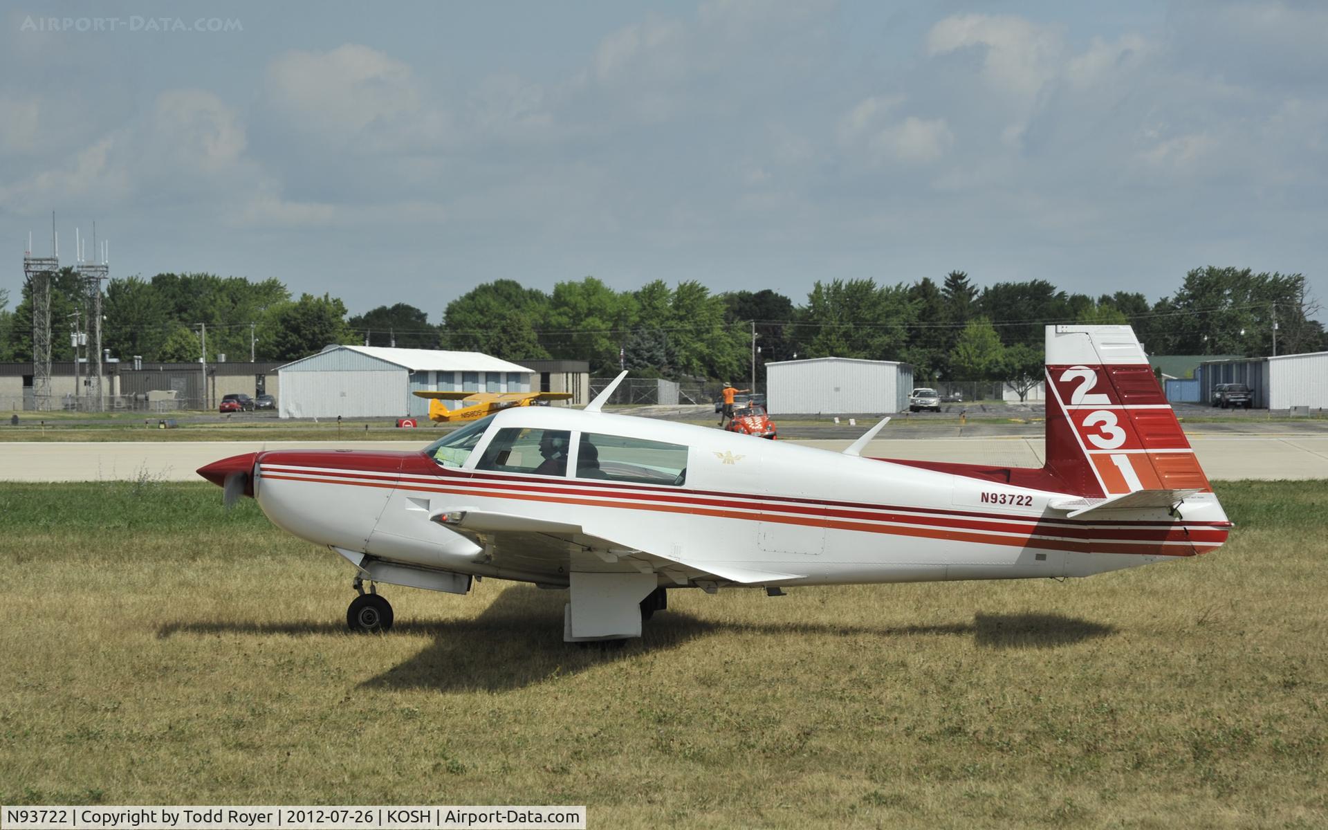 N93722, 1980 Mooney M20K C/N 25-0477, Airventure 2012