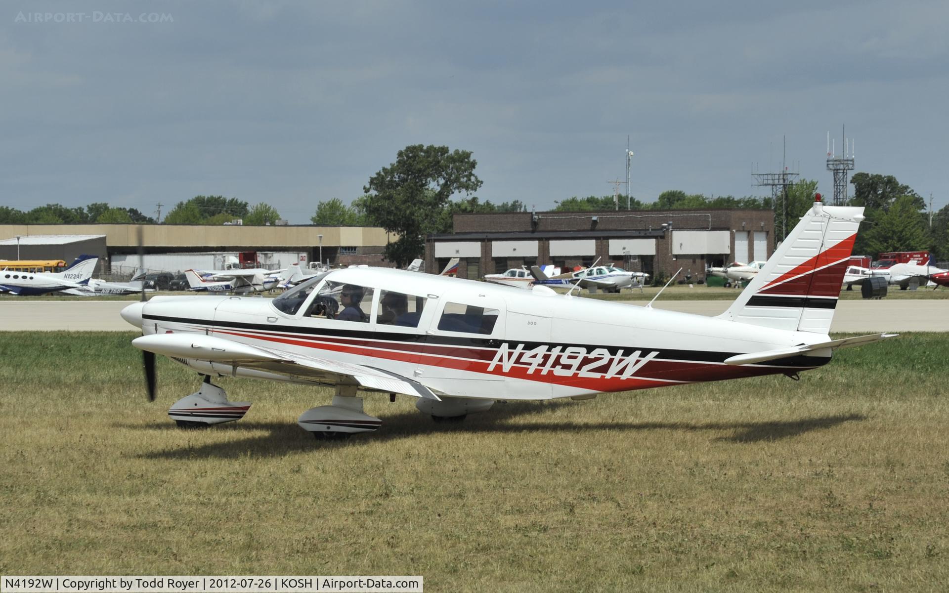 N4192W, 1967 Piper PA-32S-300 Cherokee Six C/N 32-40277, Airventure 2012