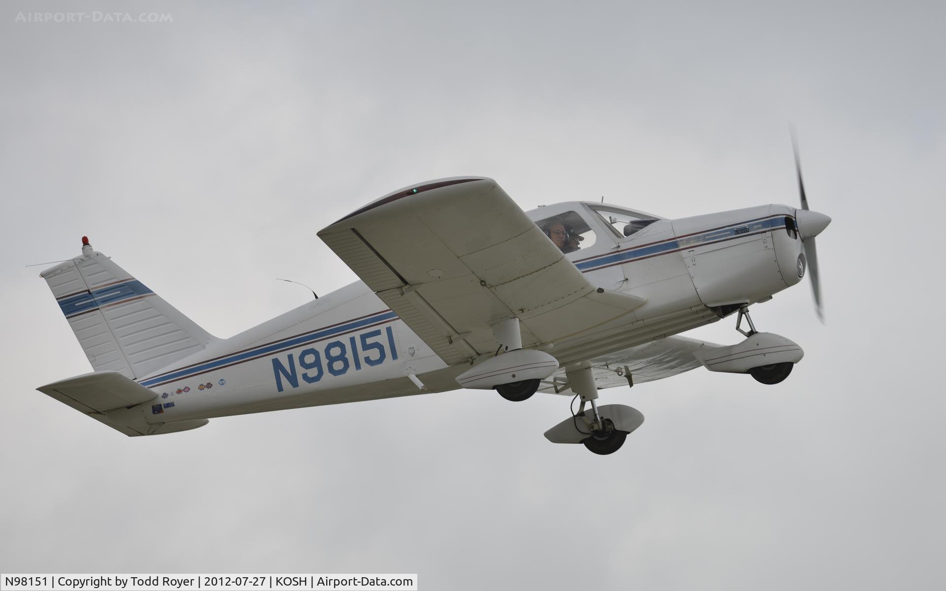 N98151, 1969 Piper PA-28-140 C/N 28-26076, Airventure 2012