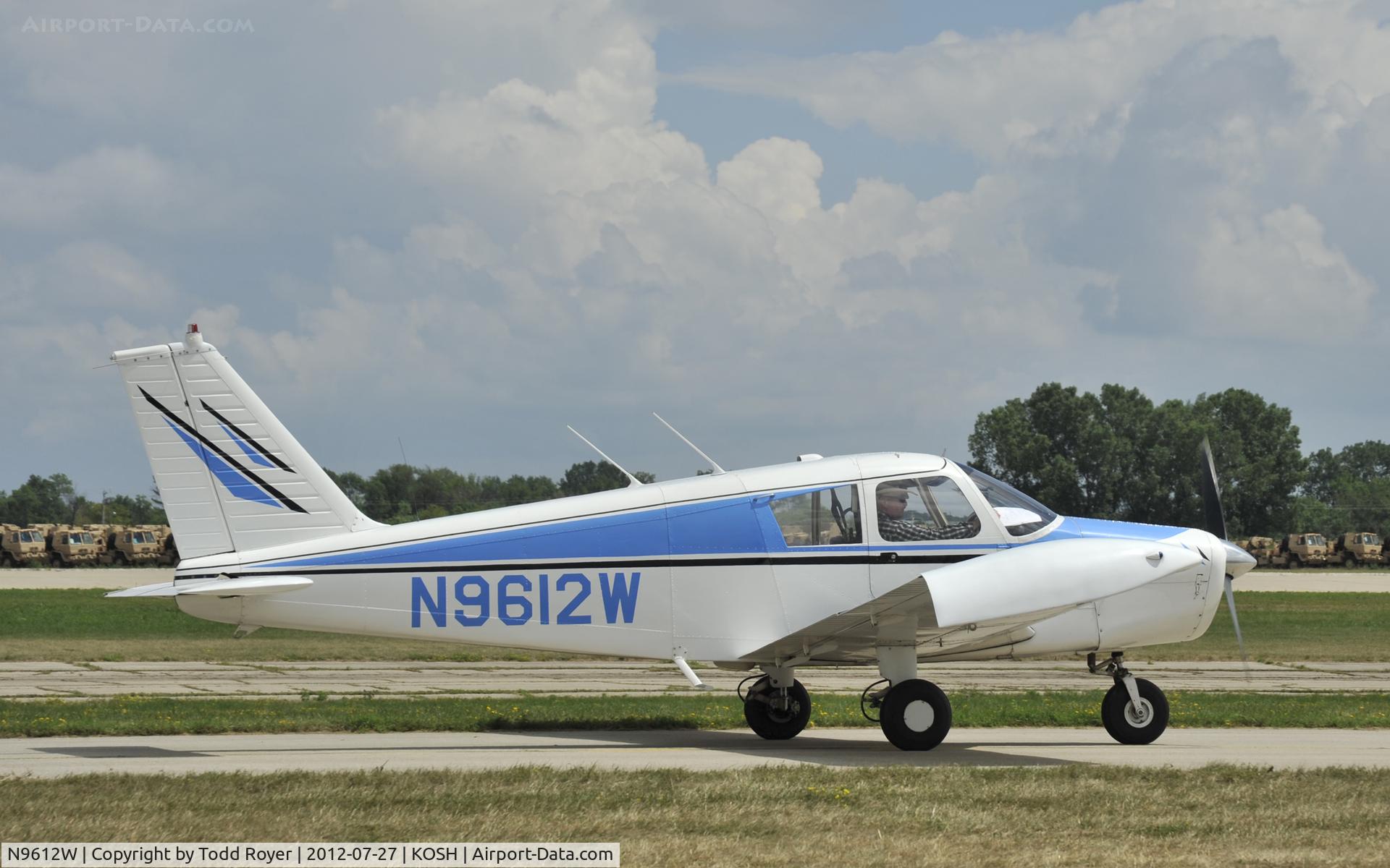 N9612W, 1967 Piper PA-28-140 Cherokee C/N 28-23066, Airventure 2012