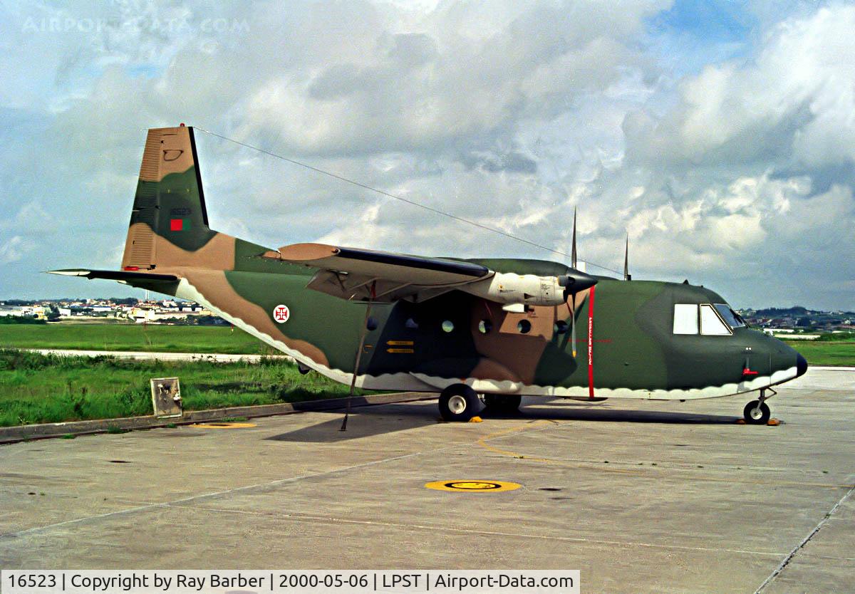 16523, 1976 CASA C-212-200 Aviocar C/N 61, CASA 212-100 Aviocar [61] Sintra Air Force Base No1-Lisbon~CS 06/05/2000