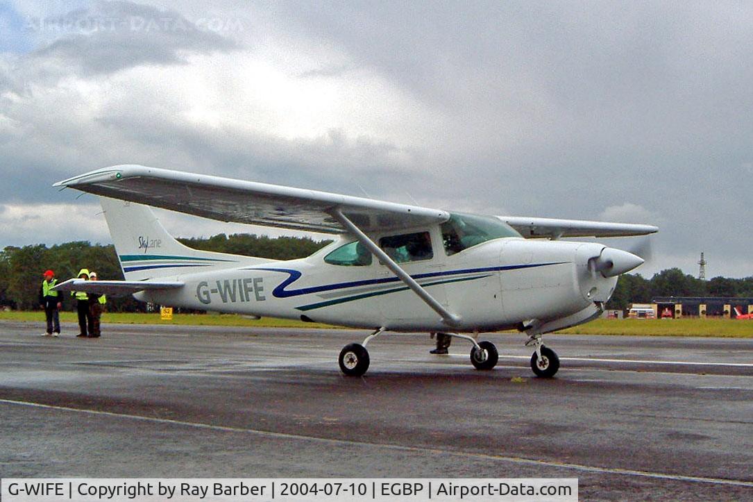 G-WIFE, 1978 Cessna R182 Skylane RG C/N R182-00244, WIFE   Cessna R.182 Skylane RG [R182-00244] Kemble~G 10/07/2004