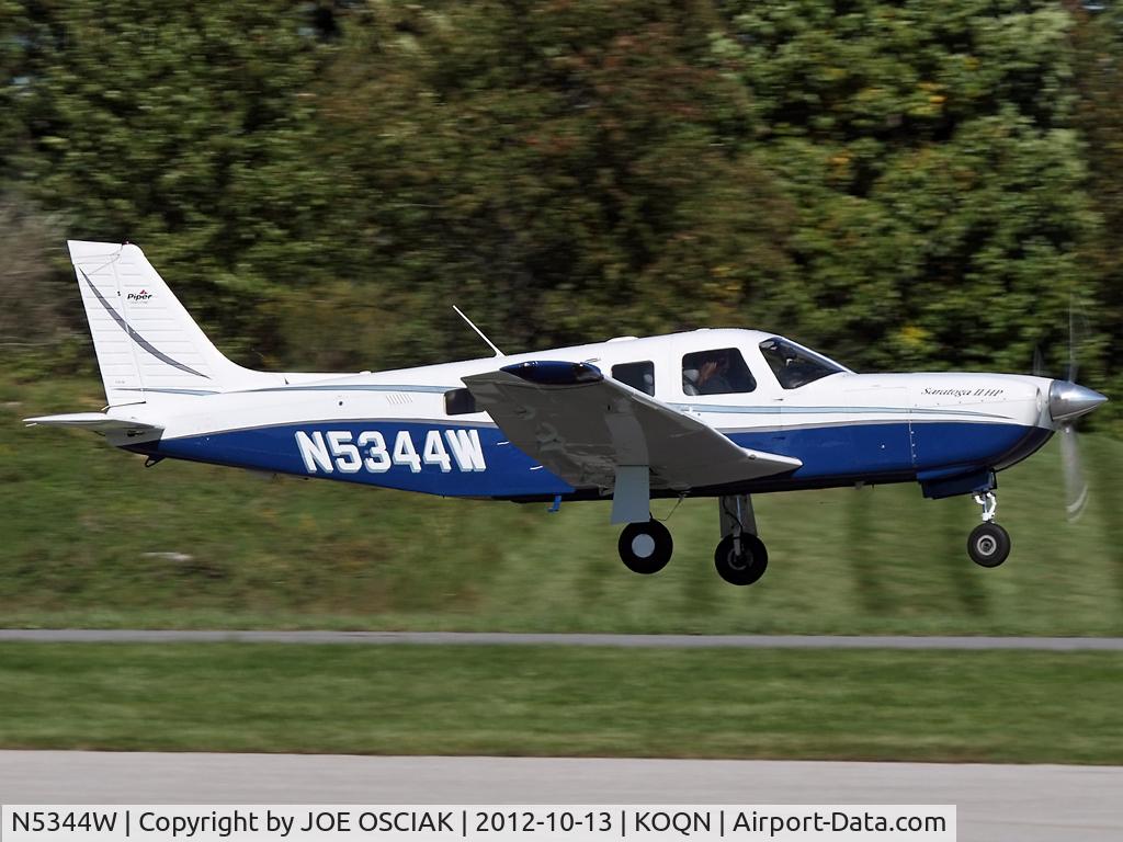 N5344W, Piper PA-32R-301 C/N 3246201, Taking off from Brandywine