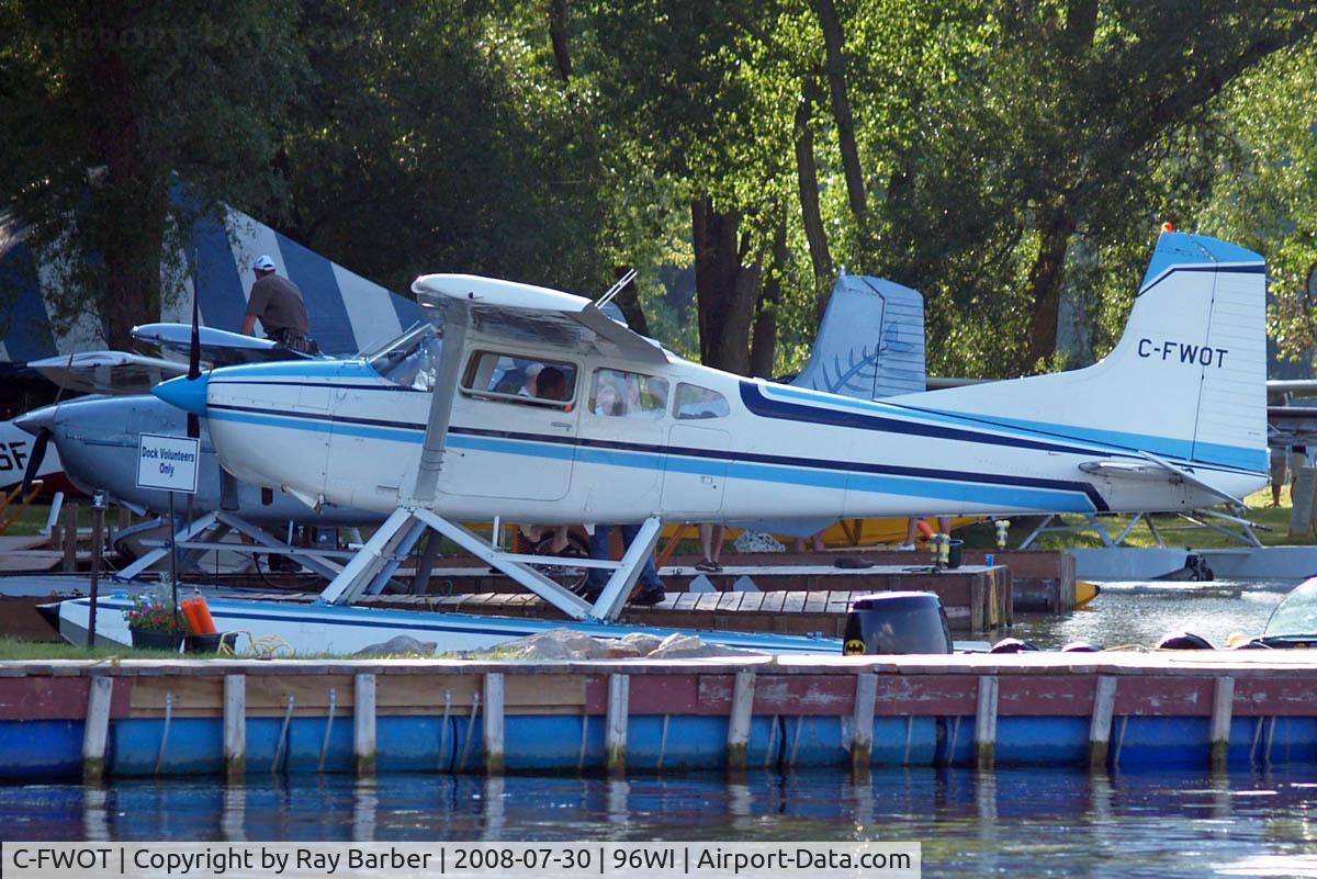 C-FWOT, 1968 Cessna A185E Skywagon 185 C/N 185 1356, Cessna A.185E  Skywagon 185 [185-1356] Oshkosh-Lake Winnebago Seaplane Base~N 30/07/2008