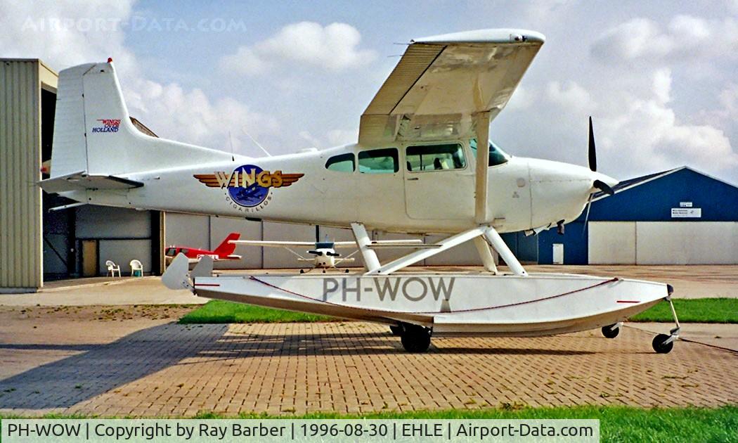 PH-WOW, Cessna A185F Skywagon 185 C/N 18504186, Cessna A.185F Skywagon 185 [185-04186] Lelystad~PH 30/08/1996
