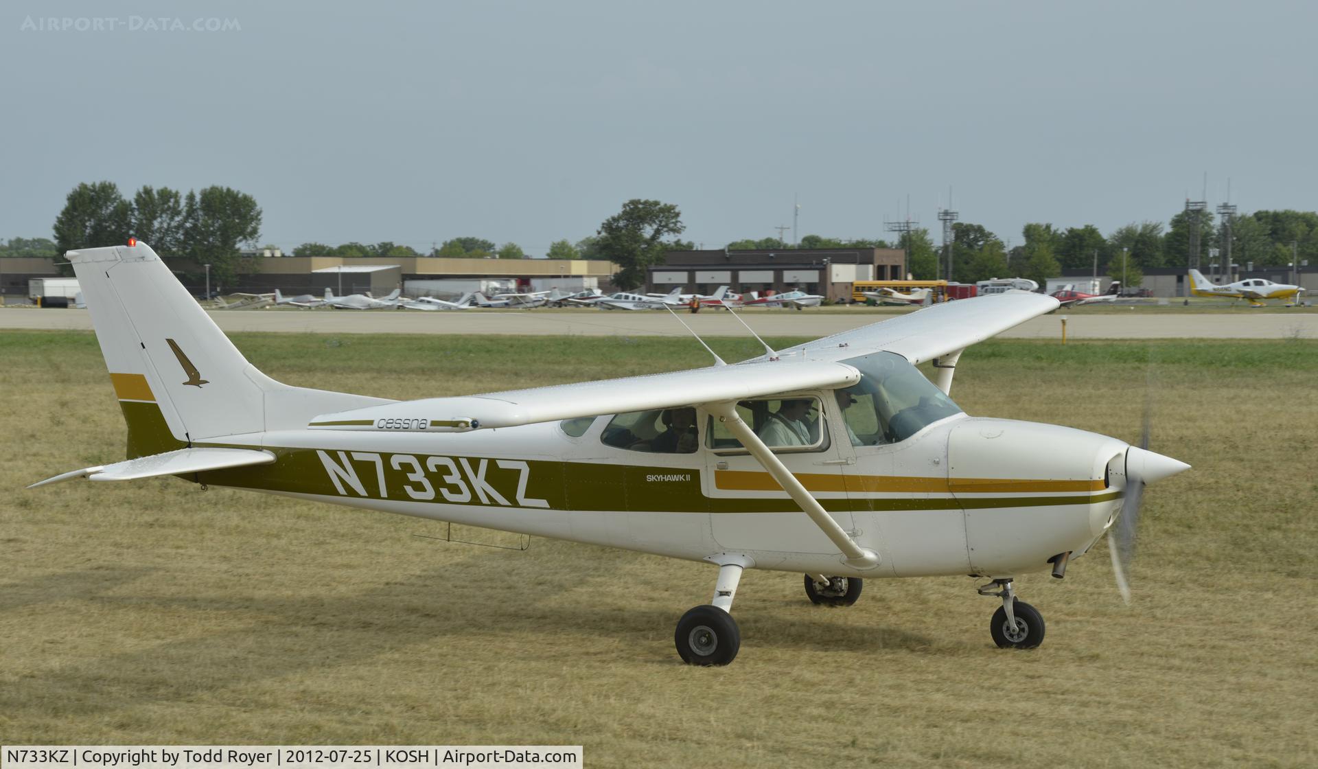 N733KZ, 1976 Cessna 172N C/N 17268363, Airventure 2012
