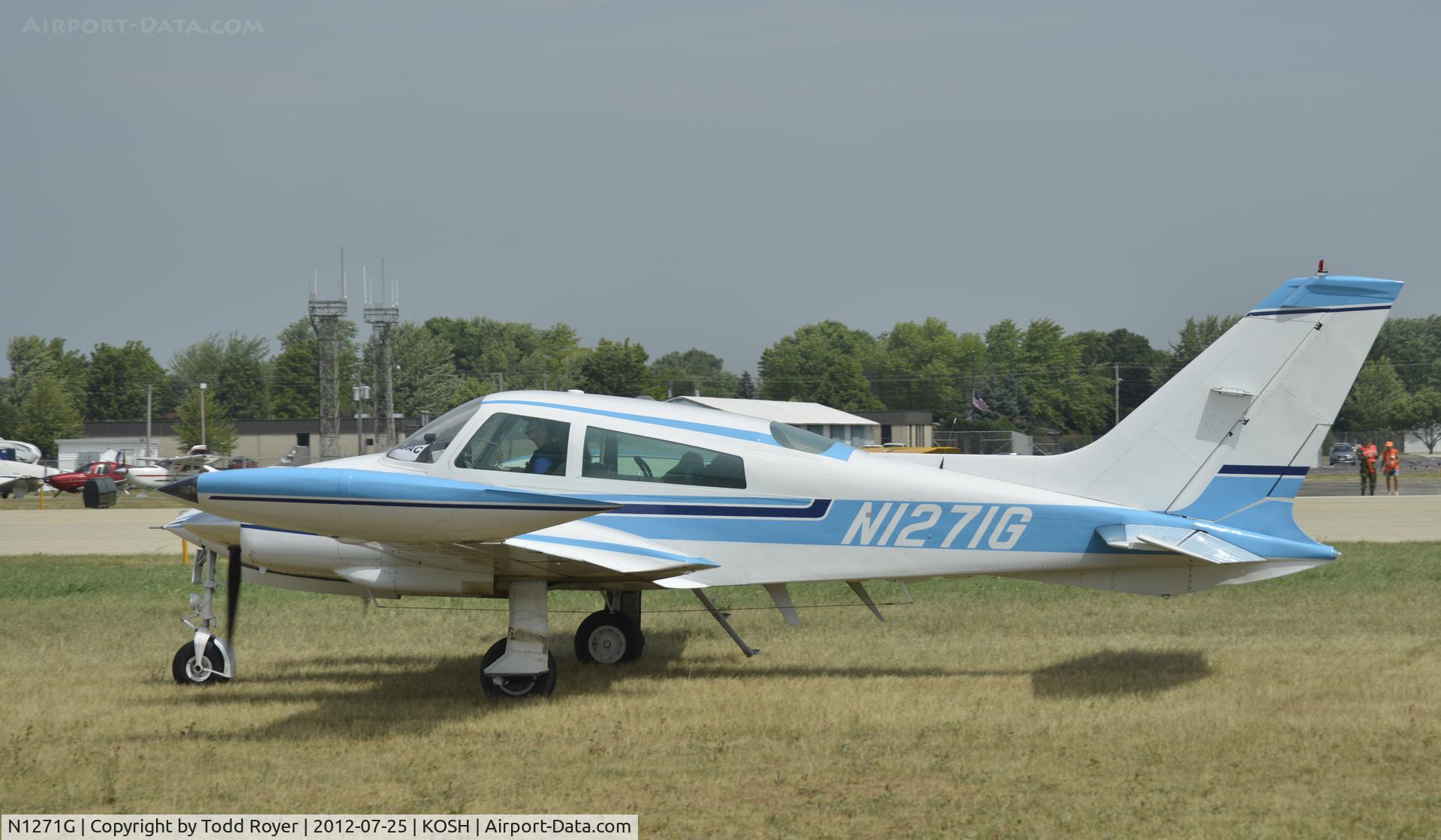 N1271G, 1974 Cessna 310Q C/N 310Q1122, Airventure 2012