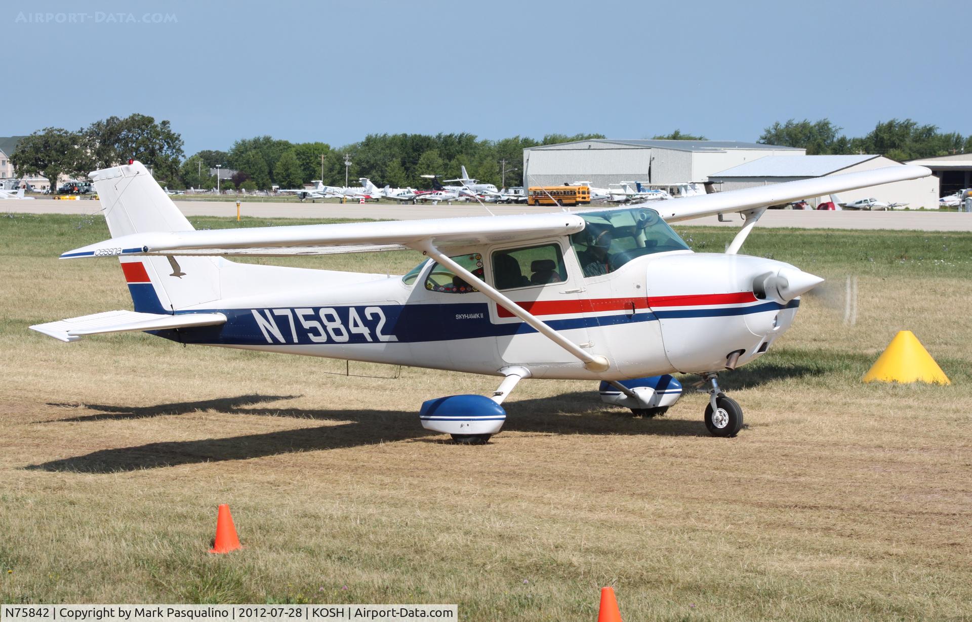 N75842, 1976 Cessna 172N C/N 17267997, Cessna 172N