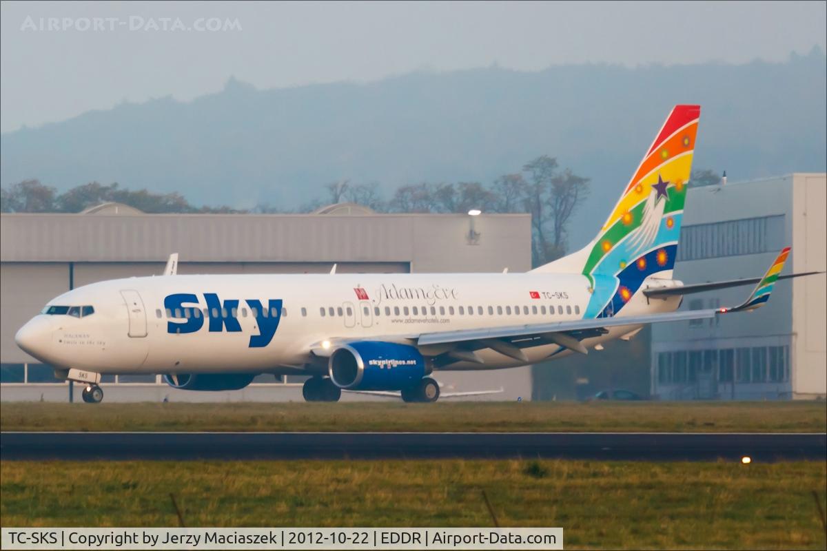 TC-SKS, 2001 Boeing 737-83N C/N 32348, Boeing 737-83N
