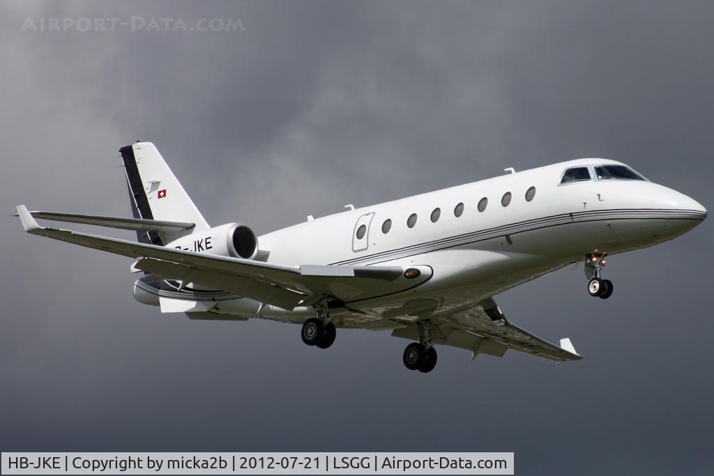 HB-JKE, 2009 Israel Aerospace Industries Gulfstream 200 C/N 231, Landing
