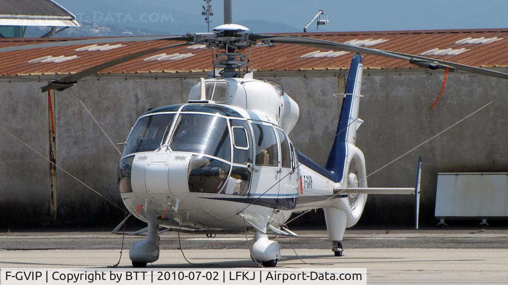 F-GVIP, Aerospatiale SA-365C-2 Dauphin 2 C/N 5045, Parked