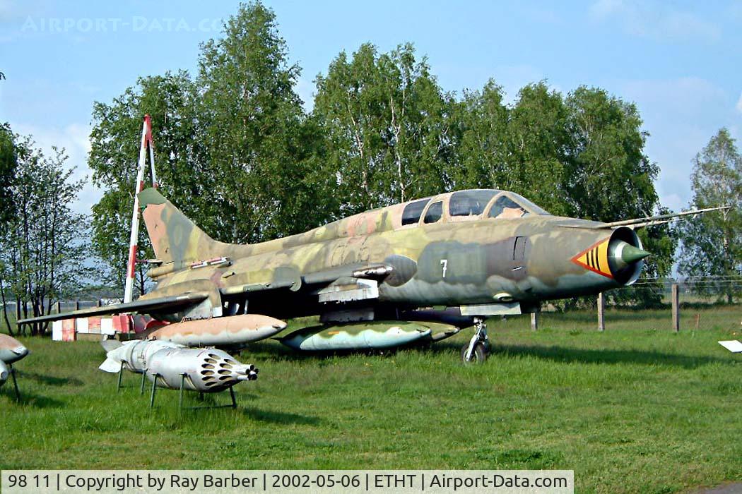 98 11, Sukhoi Su-22UM-3K C/N 17532370810, Sukhoi Su-22UM-3K Fitter-G [N17532370810] Cottbus~D 06/05/2002