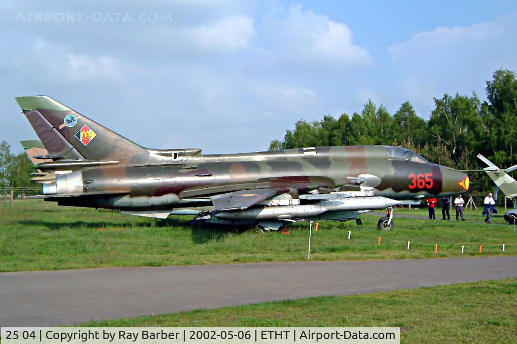 25 04, Sukhoi Su-22M-4 C/N 25511, Sukhoi Su-22M-4K Fitter-K [25511] Cottbus~D 06/05/2002