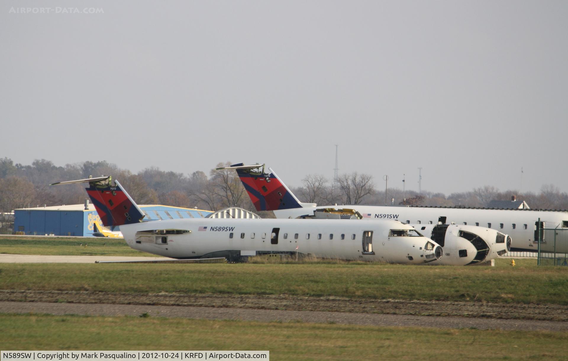 N589SW, 1995 Canadair CRJ-100ER (CL-600-2B19) C/N 7072, CL-600-2B19
