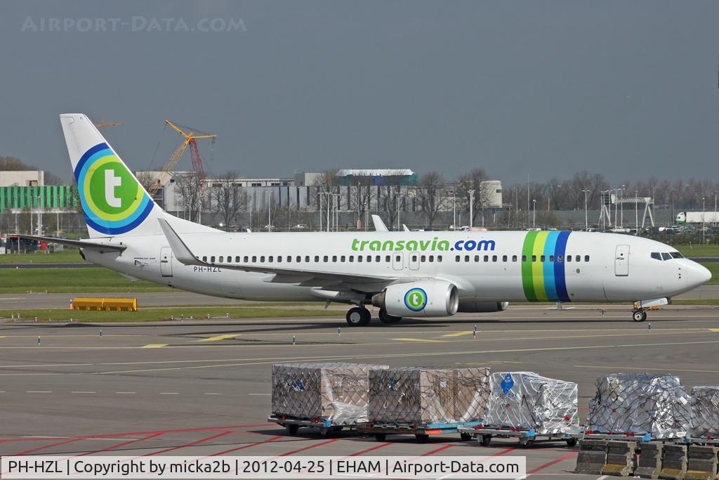 PH-HZL, 2001 Boeing 737-8K2 C/N 30391, Taxiing