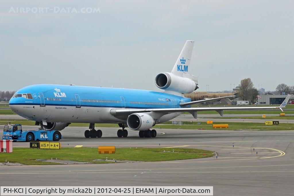 PH-KCI, 1995 McDonnell Douglas MD-11 C/N 48563, Taxiing