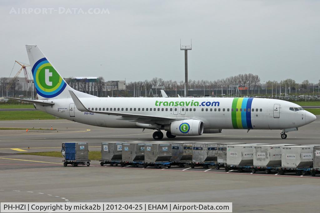 PH-HZI, 2000 Boeing 737-8K2 C/N 28380, Taxiing
