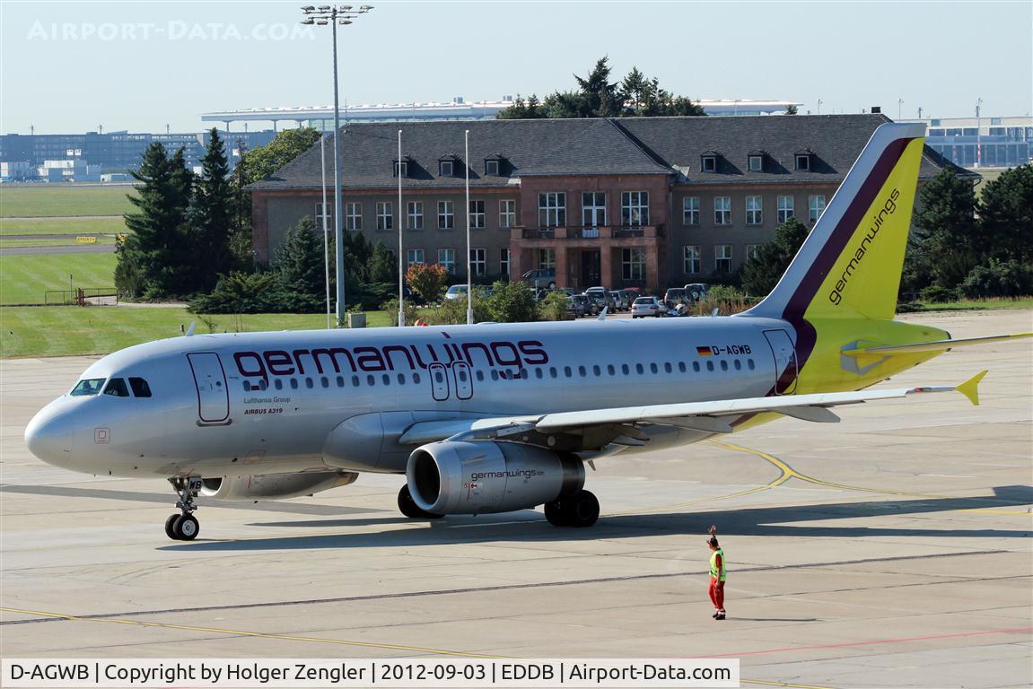 D-AGWB, 2006 Airbus A319-111 C/N 2833, Waving good bye for a short jump to CGN....