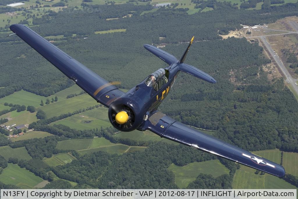 N13FY, 1942 North American AT-6A Texan C/N 78-6922, T6 in flight