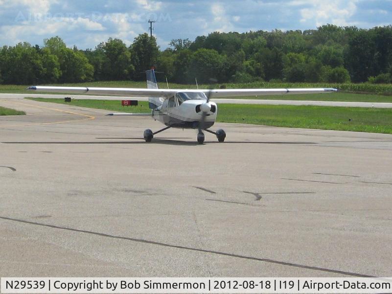 N29539, 1968 Cessna 177 Cardinal C/N 17700950, Arriving at Xenia, Ohio