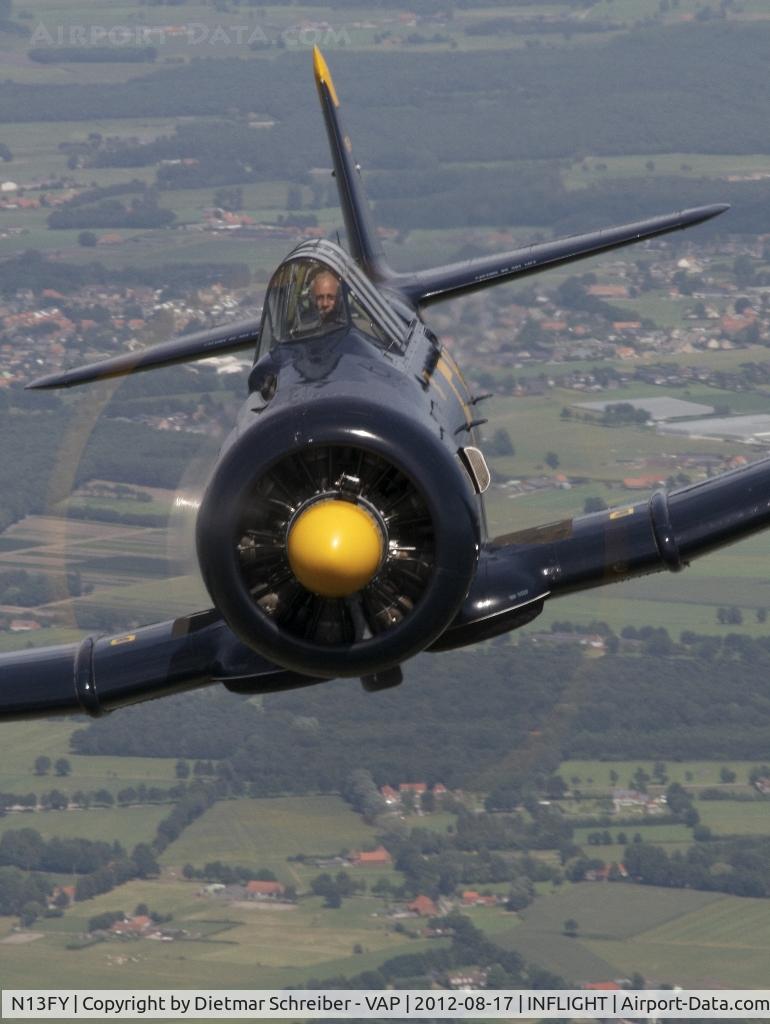 N13FY, 1942 North American AT-6A Texan C/N 78-6922, T6 inflight
