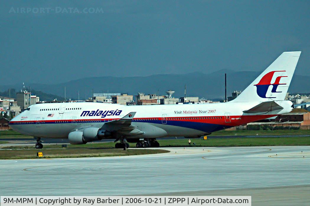9M-MPM, 1998 Boeing 747-4H6 C/N 28435, Boeing 747-4H6 [28435] (Malaysia Airlines) Kunming-Wujiaba~B 21/10/2006. Also wearing 