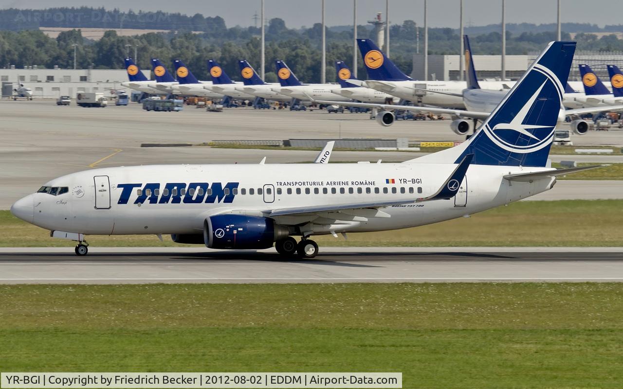 YR-BGI, 2003 Boeing 737-78J C/N 28439, departure from Munich