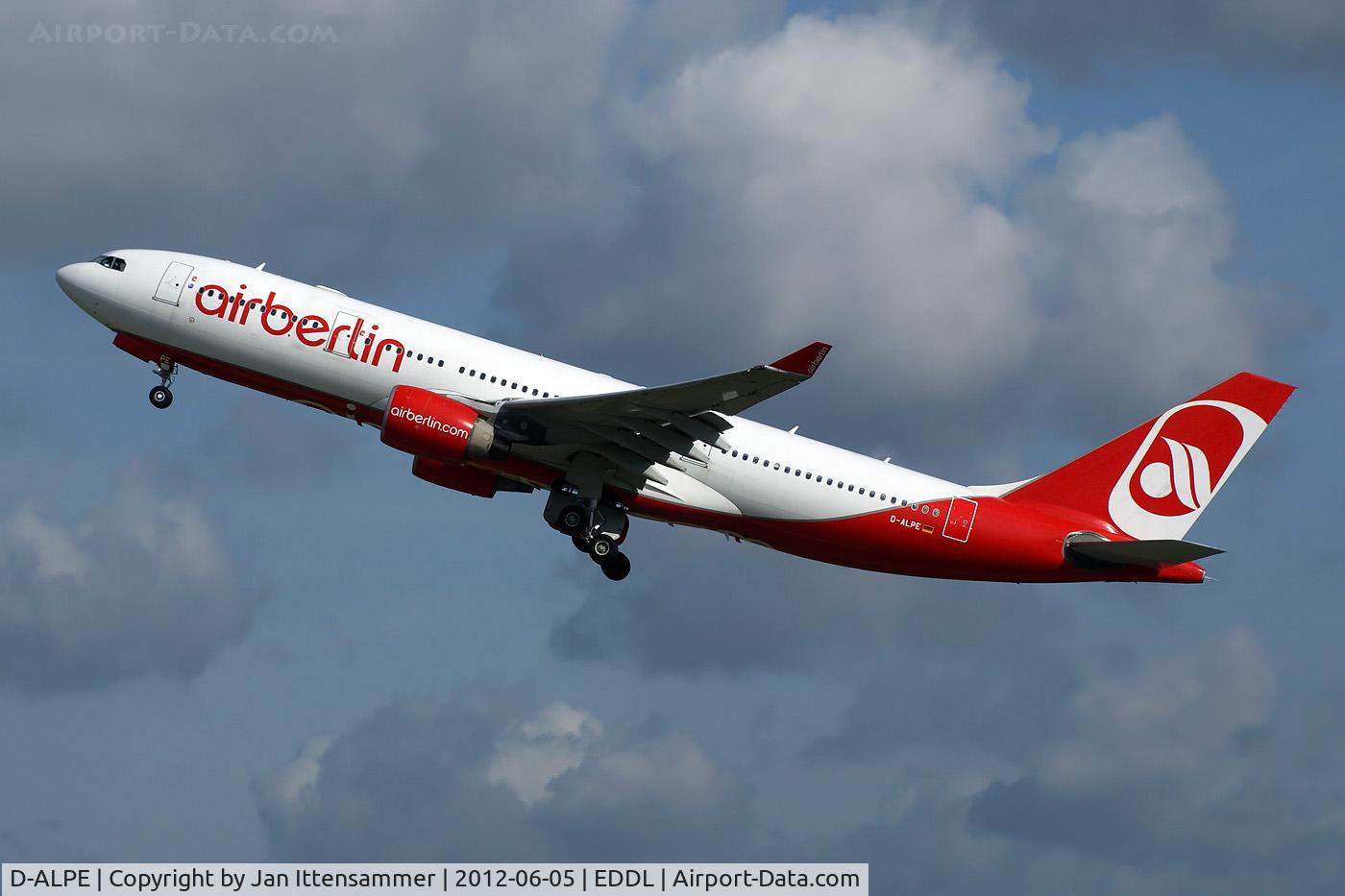 D-ALPE, 2002 Airbus A330-223 C/N 469, D-ALPE @ EDDL