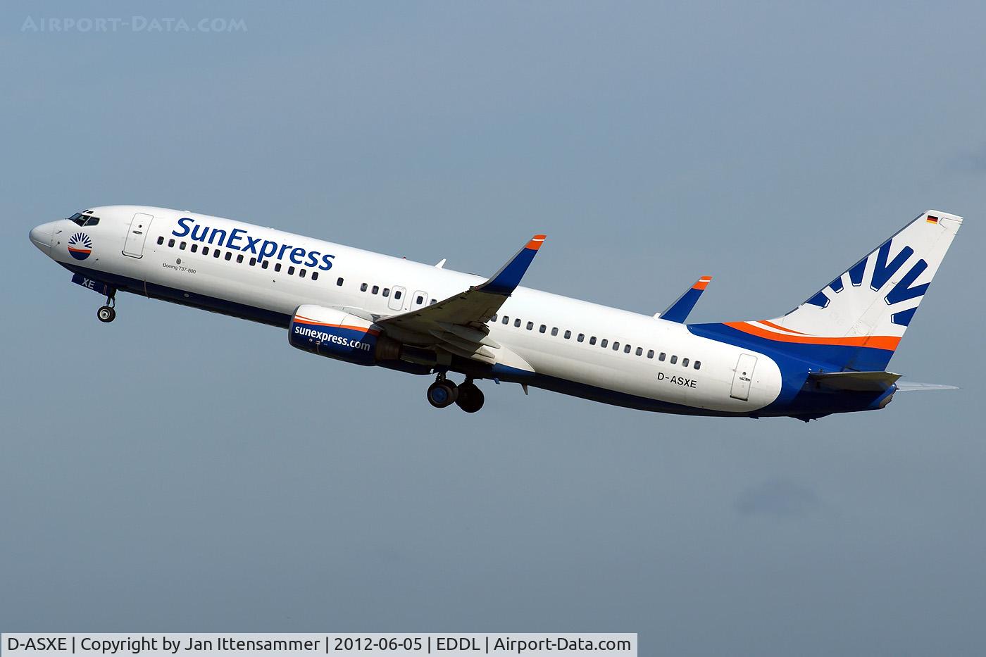 D-ASXE, 2002 Boeing 737-8CX C/N 32365, D-ASXE @ EDDL